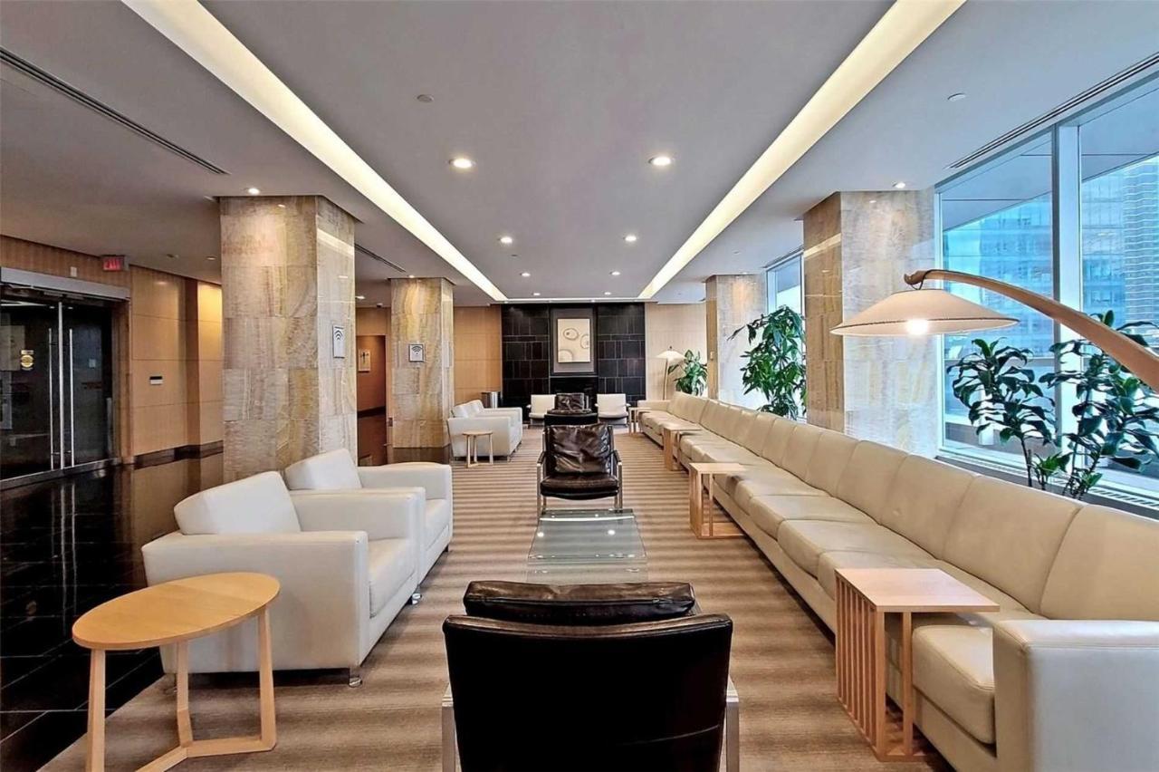 Stylish Newly Furnished Condo With Beautiful Lake View Торонто Экстерьер фото